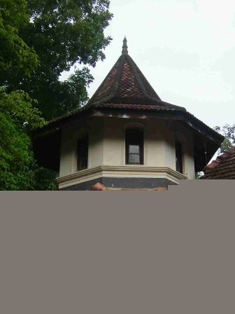 Description: Description: Description: http://www.worldgenweb.org/lkawgw/Buddenipola_Walauwa.JPG